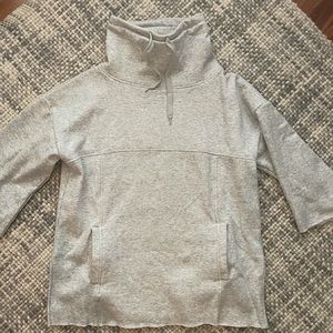 Ugg pullover - Size M/L